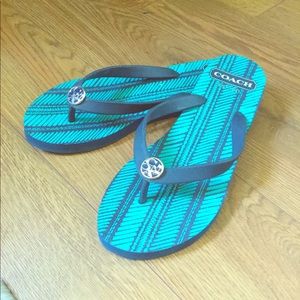 Coach Blue Turquoise Flip Flops Sandals w emblem